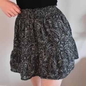 Y2K BLACK AND WHITE PAISLEY SKIRT 🖤